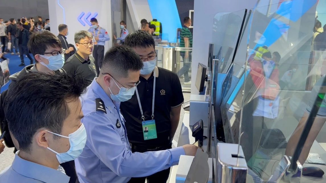 乐玩(中国)lewan·官方网页版,亮相第十一届中国国际警用装备博览会 用创新技术“警”上添花
