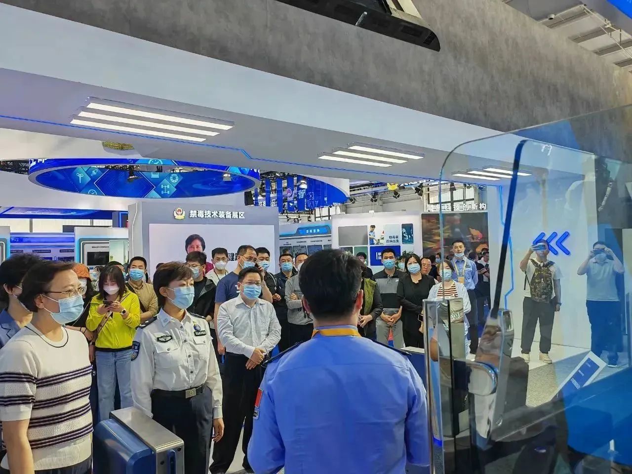 乐玩(中国)lewan·官方网页版,亮相第十一届中国国际警用装备博览会 用创新技术“警”上添花