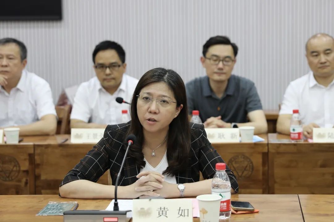 乐玩(中国)lewan·官方网页版,与东南大学签订产学研战略合作协议，瞿磊获颁“东南大学至善教育贡献奖”