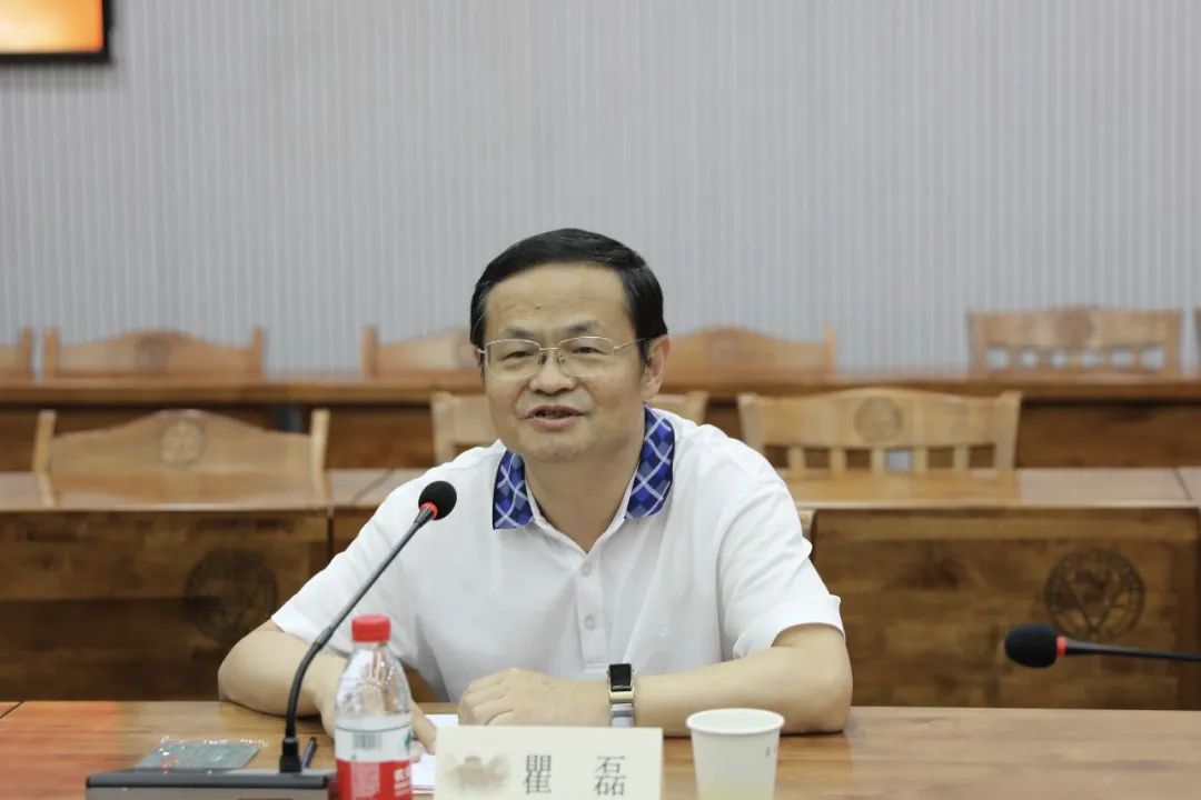 乐玩(中国)lewan·官方网页版,与东南大学签订产学研战略合作协议，瞿磊获颁“东南大学至善教育贡献奖”